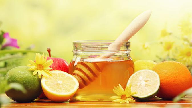 Batuk Kering Menyerang Ini Resep Efektif Obat Batuk Menggunakan Madu Beauty Fimela Com
