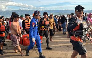 Kecelakaan laut menimpa dua orang remaja wisatawan yang sedang berlibur di Pantai Karangnaya, Kecamatan Cikakak, Kabupaten Sukabumi, Minggu (22/3) (Istimewa)