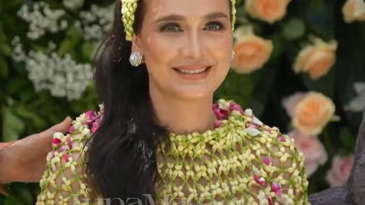 Aura Cantik Natural Luna Maya Terpancar Usai Siraman Jelang Hari Pernikahan