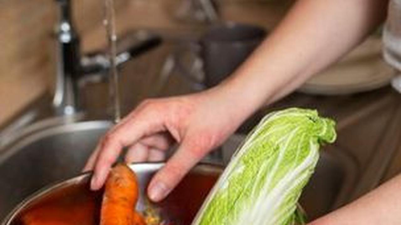 Langkah-langkah Sederhana untuk Membersihkan Buah dan Sayur