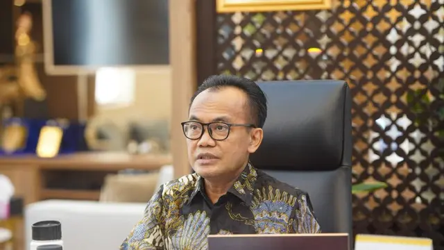 Sekretaris Kementerian Koordinator Bidang Perekonomian Susiwijono Moegiarso dalam sambutannya pada acara Rakornas III Asosiasi DPRD Kota Seluruh Indonesia (ADEKSI) Tahun 2021. (Sumber: ekon.go.id )