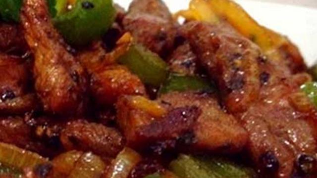Menu Maksi: Daging Sapi Bumbu Lada Hitam, Rasanya Spesial