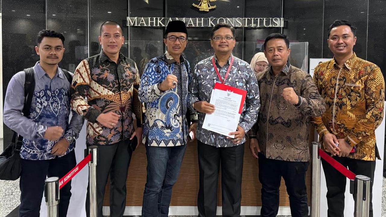 Kubu Khofifah-Emil Lawan Risma-Gus Hans di MK: Dalil Gugatan Mengada-ada dan Jauh dari Fakta