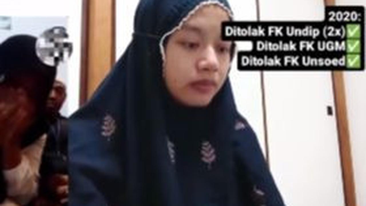 Tak berhenti begitu saja, dia lantas kembali mendaftar di dua kampus unggulan negeri.