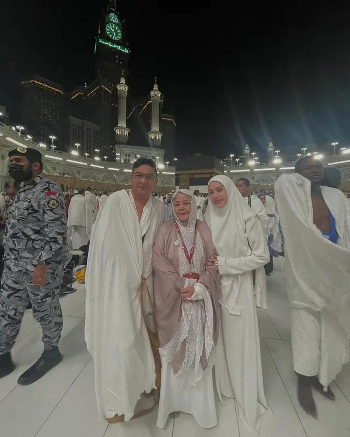 Potret Kebersamaan Pasha Ungu dan Adelia Jalani Ibadah Haji di 2025, Penuh Kehangatan