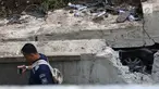 Petugas Puslabpor Bareskrim Polri melakukan olah TKP longsornya Underpass Perimeter Selatan, Bandara Soekarno Hatta (Soetta), Tangerang, Banten, Selasa (6/2). Longsor terjadi di lokasi tersebut pada Senin, 5 Februari 2018. (Liputan6.com/Angga Yuniar)