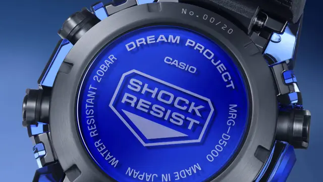 Bagian belakang G-Shock MRG-D5000 yang bertuliskan “DREAM PROJECT”. Foto diambil dari laman resmi G-Shock Casio.