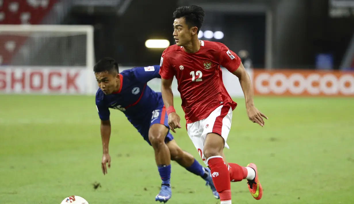 Arhan harus absen pada laga pamungkas melawan Thailand karena akumulasi kartu kuning. Talent muda PSIS Semarang itu mendapatkan kartu kuning pada dua leg semifinal melawan Singapura. (AP/Suhaimi Abdullah)
