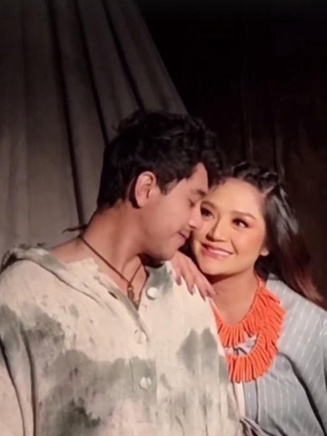 8 Potret Siti Bardiah dan Krisjiana saat Jalani Maternity Shoot, Tampil Mesra