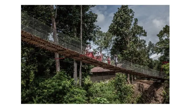 Program Jembatan Pelosok Negeri yang diinisiasi oleh Yayasan Sahabat Pedalaman sejak Maret 2021 lalu pun mendapatkan penghargaan dari Bupati Musi Rawas Utara Devi Suhartoni.