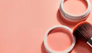 Blush Draping Kembali Tren, Teknik Makeup Klasik untuk Ilusi Pipi Lebih Tirus