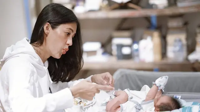 6 Potret Paula Verhoeven Bersama Putranya Baby Kiano, Menggemaskan