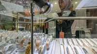 Harga Emas Perhiasan Hari Ini 15 Juli 2025, Lebih Mahal Mana Dibanding Emas Batangan?