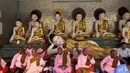 Pagoda Shwedagon juga menyimpan relik Buddha tua yaitu tongkat Kakusandha, saringan air Konagamana, jubah Kassapa. (Sai Aung MAIN/AFP)