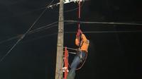 PLN berusaha memulihkan aliran listrik usai gempa Cianjur (dok: PLN)