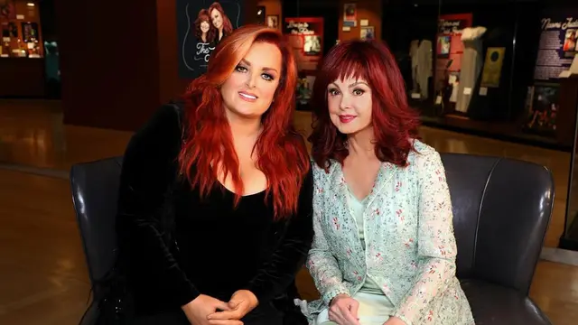 Naomi Judd dan Wynonna Judd.
