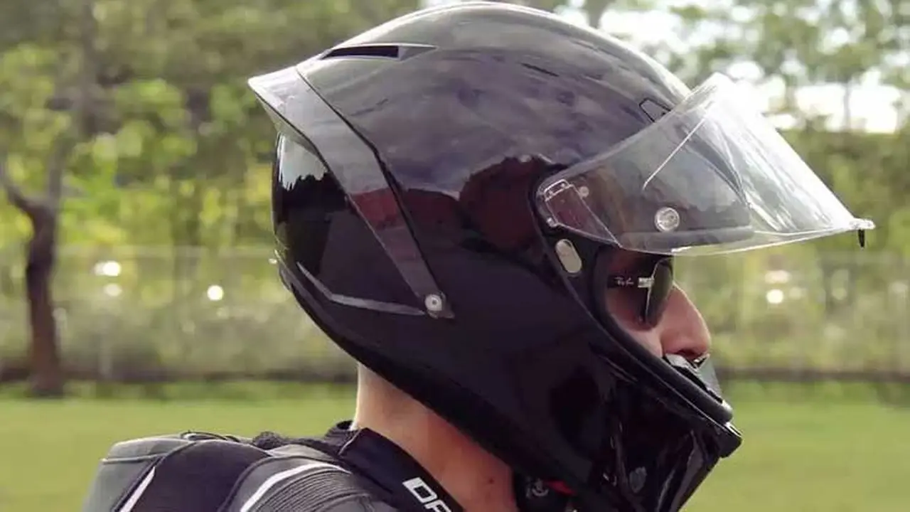 Fungsi spoiler helm bukan cuma buat gaya