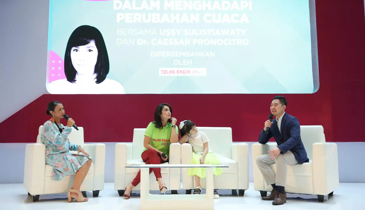 Ussy Sulistiawaty -Fimela Fest 2019 (Daniel Kampua/Fimela.com)