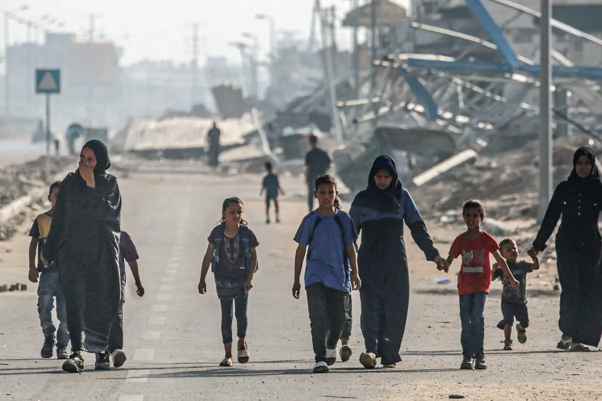 Warga Palestina Tinggalkan Lokasi Pengungsian di Gaza Tengah