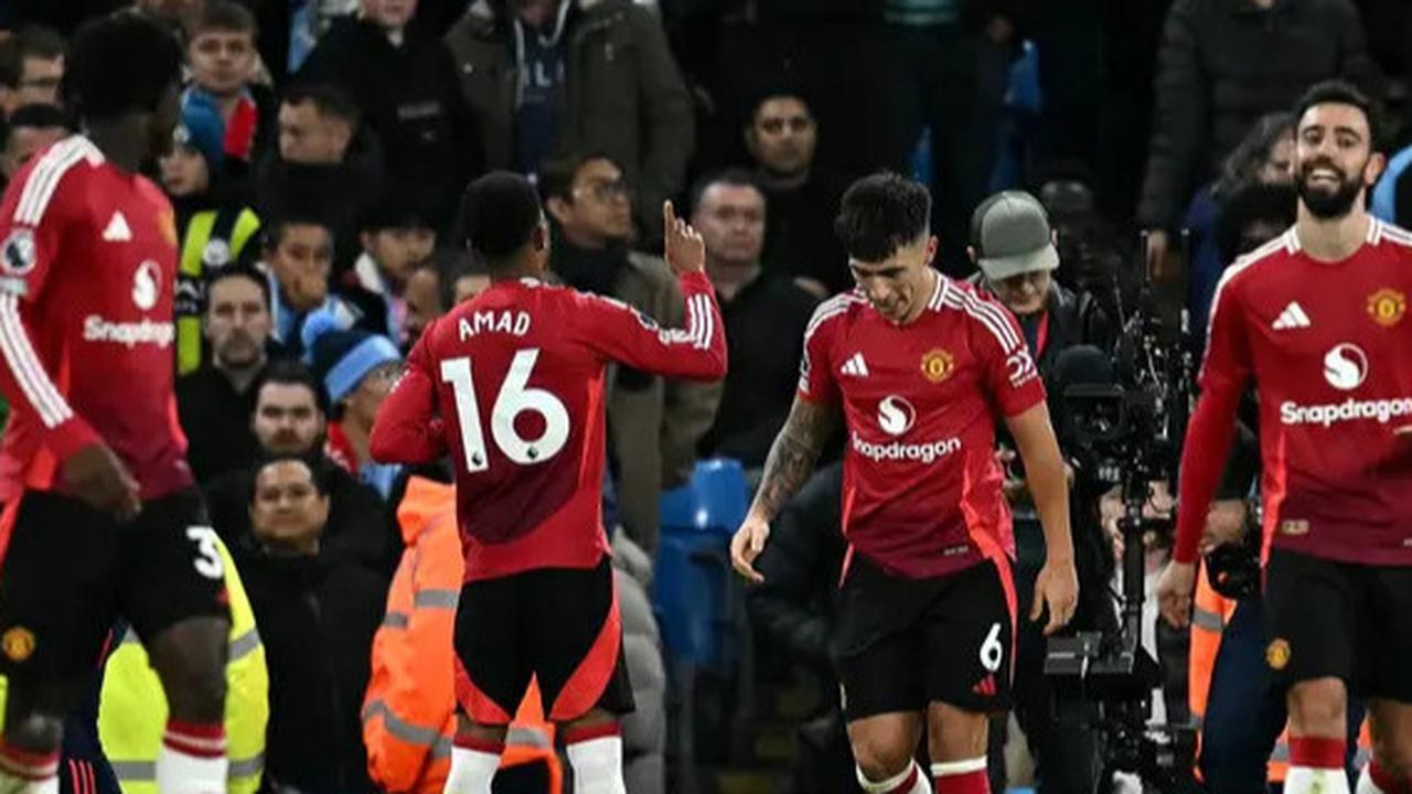 FOTO: Manchester is Red! Ini Momen MU Gilas Man City Lewat Comeback Dramatis