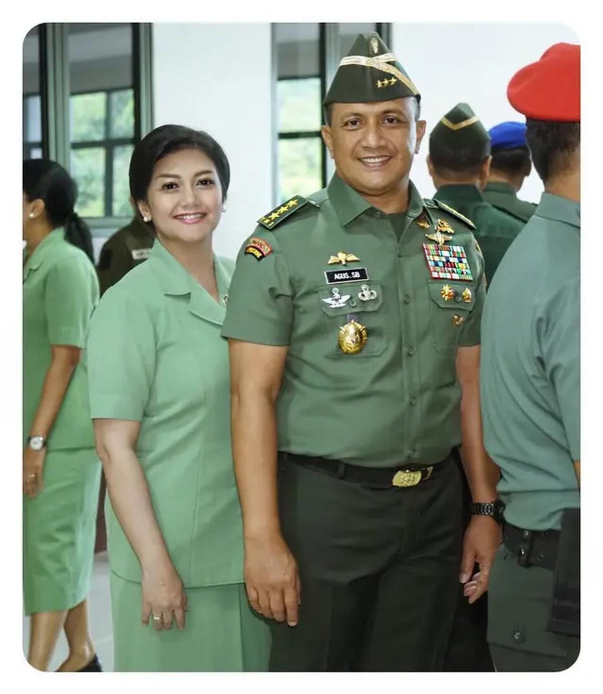 6 Potret Lawas Bella Saphira saat Pakai Seragam Ibu Persit, Elegan dan Berwibawa