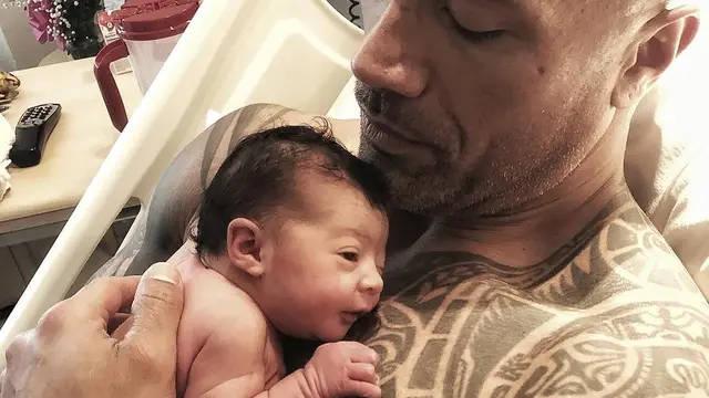 [Bintang] Dwayne Johnson
