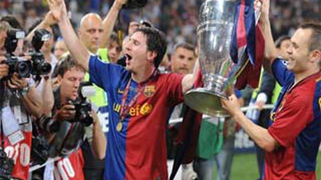 Lionel Messi dan Andres Iniesta