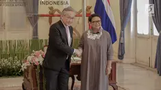 Menteri Luar Negeri Retno Marsudi (kanan) menerima kunjungan Menteri Luar Negeri Thailand Don Pramudwinai (kiri) di Gedung Pancasila, Kementerian Luar Negeri, Jakarta, Rabu (13/3). (Liputan6.com/Faizal Fanani)