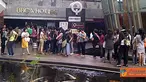 Antrean untuk Avril Lavigne Presale Ticket. (Pengirim : Spiderio)