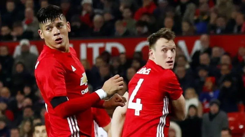 Phil Jones dan Marcos Rojo. 