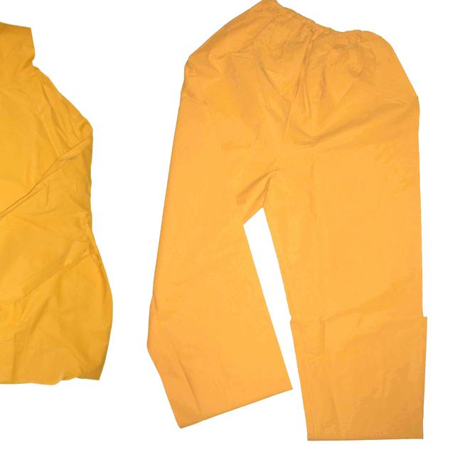 Kiat Merawat Jas Hujan Supaya Awet Dan Tidak Mudah Sobek