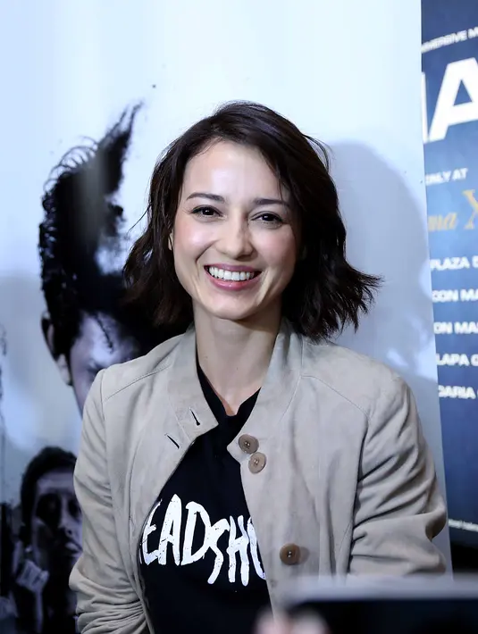 Antusiasme para penonton yang membludak di bioskop itu juga sebagai obat lelah dalam proses pembuatan. Ia juga tidak menargetkan berapa jumlah penonton, tapi berharap sebanyak-banyaknya. (Nurwahyunan/Bintang.com)