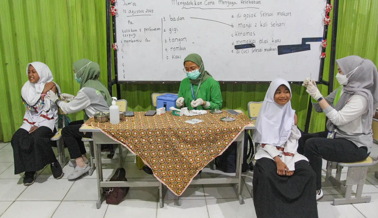 BIAS merupakan program kekebalan tubuh anak usia sekolah terhadap penyakit seperti Campak, Rubella, Difteri, Tetanus, dan HPV. (merdeka.com/Arie Basuki)