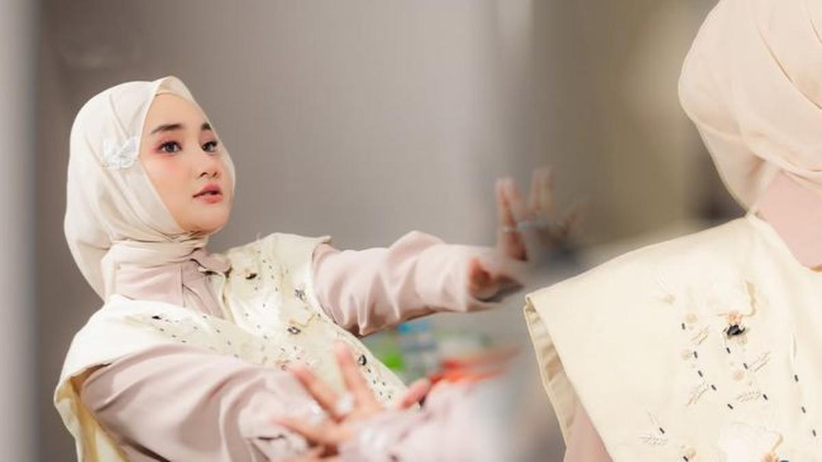 6 Potret Terbaru Fatin Shidqia dengan Makeup Korean Look, Aura Kecantikan Kian Memancar