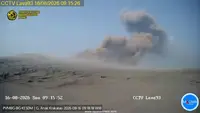 Anak Krakatau Erupsi Minggu Pagi, Alami 3 Kali Gempa Hembusan