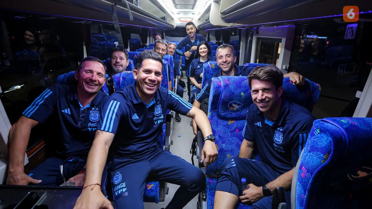 Foto: Emang Boleh se-Dekat Ini dengan Skuat Diego Placente? Bienvenido Timnas Argentina U-17 di Indonesia