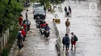 Data Titik Banjir di Jakarta Sabtu Pagi: 90 RT dan 9 Jalan Masih Terendam