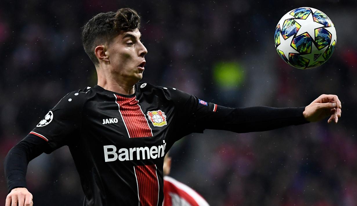 Kai Havertz - Penampilan apik Havertz bersama Bayer Leverkusen sepanjang musim ini membuat sejumlah klub besar Eropa tertarik untuk mendatangkannya. Chelsea dikabarkan juga ikut dalam perburuan pemain berusia 20 tahun ini. (AFP/Oscar Del Pozo)