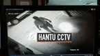 Sebuah penampakan benda misterius menyeramkan terjebak di tempat parkir. Benda tersebut seakan mau keluar dan menunggu pintu dibuka.