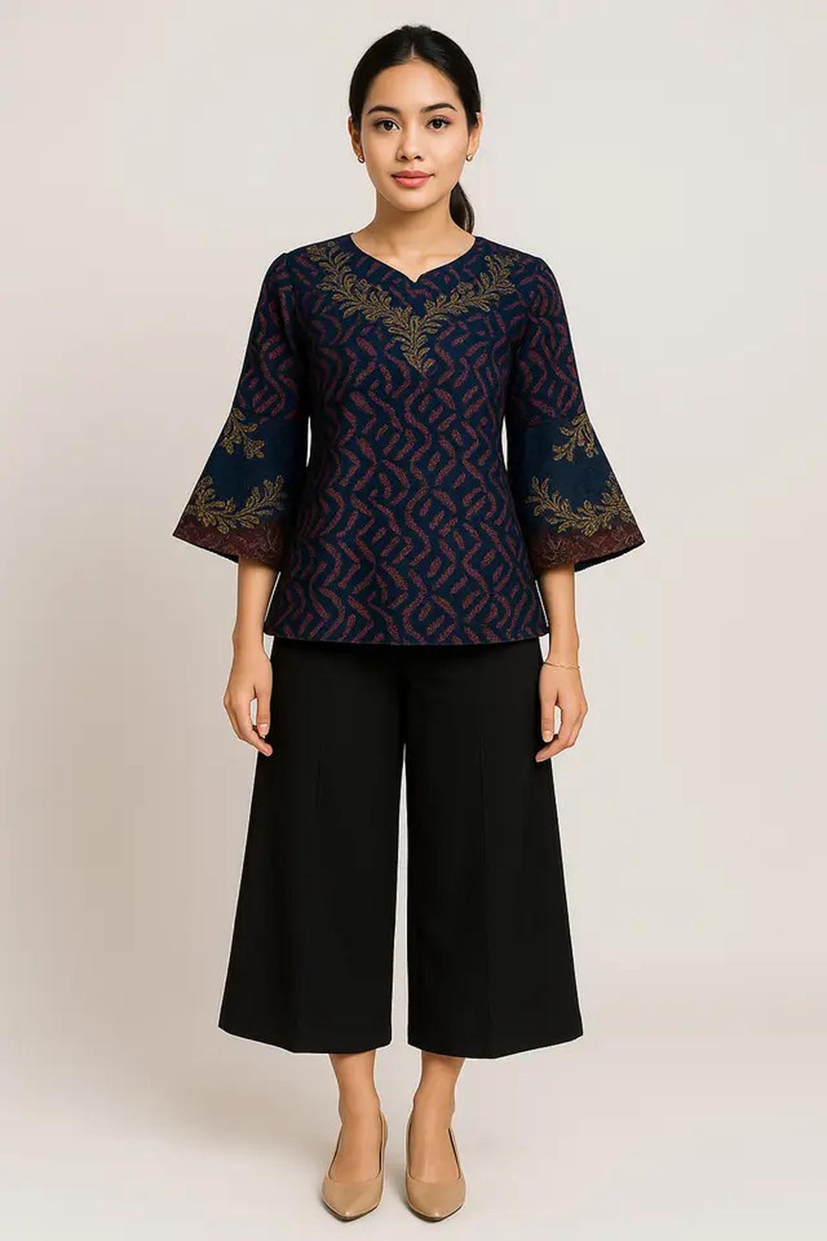 5 Model Blus Batik untuk Tampil Stylish di Tahun 2025