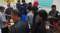 Sebaran Tabloid Indonesia Barokah sampai ke Kupang, NTT. Pengirimnya terdata dari Kantor Pos Bekasi. (Liputan6.com/ Ola Keda)
