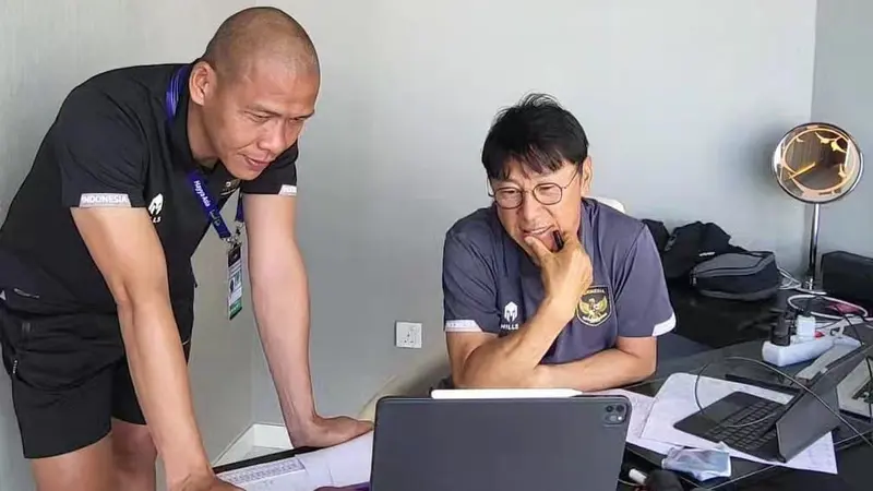 Nova Arianto dan Shin Tae-yong