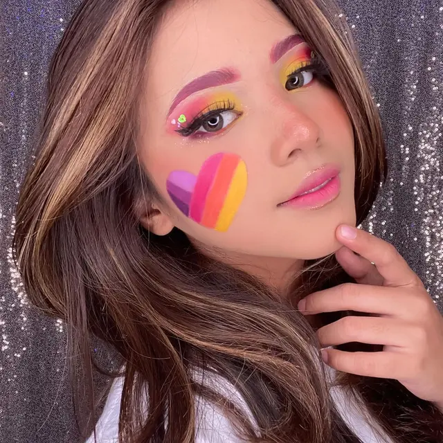 Ulva Atkins Raih Popularitas Dari Face Painting Cute Sampai Ekstrem Beauty Fimela Com