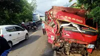 Dua Truk Tabrakan di Cikembar Sukabumi, Dua Sopir Luka-luka