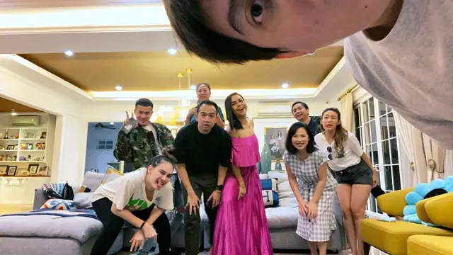 7 Momen Kedekatan Luna Maya dan Herjunot Ali, Sering Dijodohkan