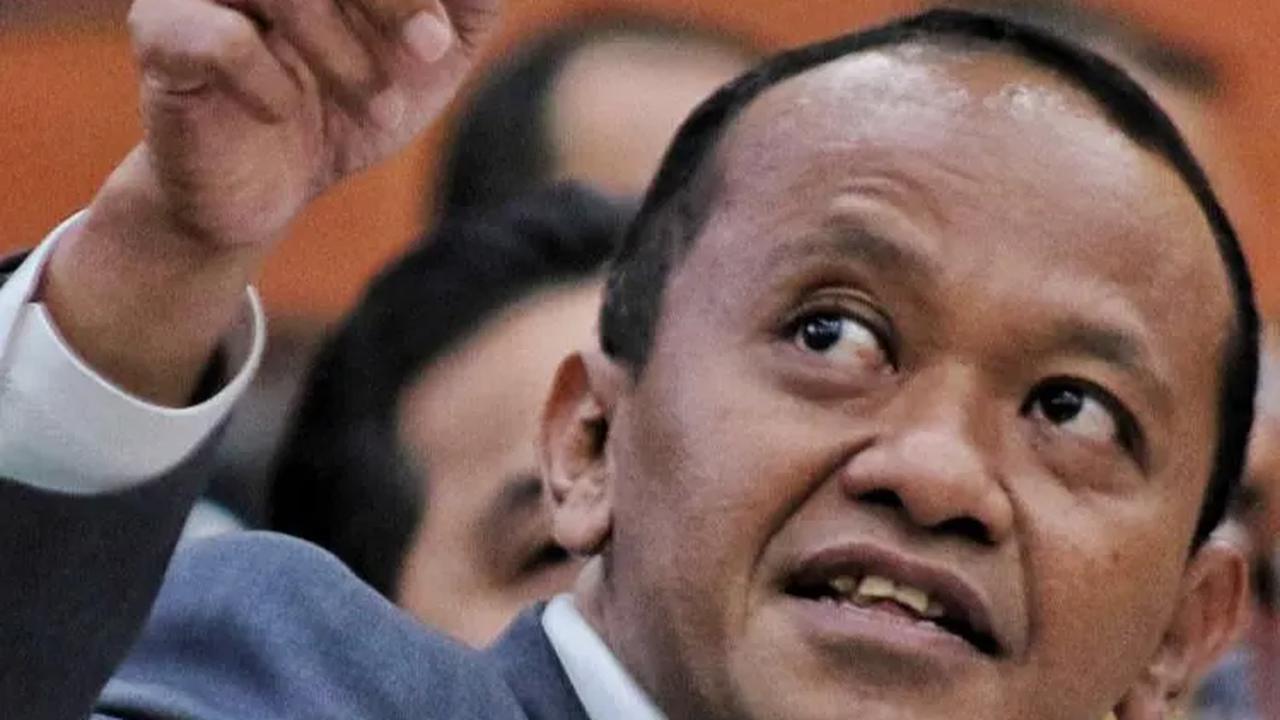 "Jadi kalau 1 KK ada 4 orang, dapatnya Rp6 juta per bulan sampai masa tunggu," tandasnya.<br>