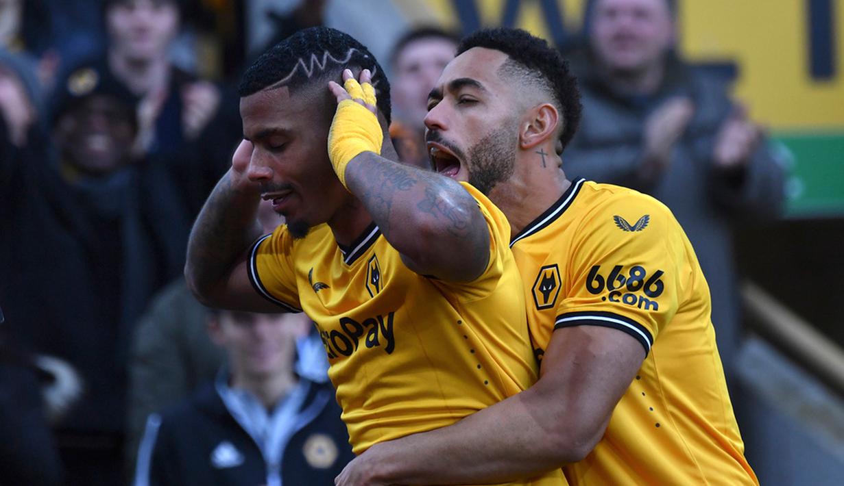 Meski main di kandang lawan, Chelsea mampu menekan Wolverhampton Wanderers di awal pertandingan. (AP Photo/Rui Vieira)