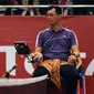 Wasit di Kejuaraan Dunia 2015 memakai selendang khas Bali (Helmi Fithriyansah)