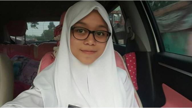 Glamour di Atas Panggung Lesti Berhijab Sederhana di 