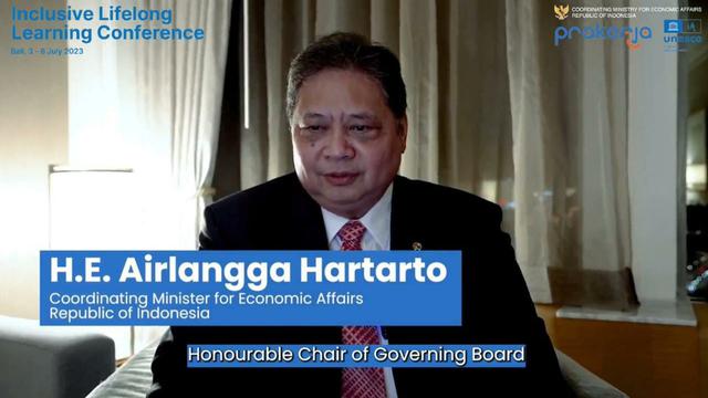 Menteri Koordinator Bidang Perekonomian Airlangga Hartarto dalam konferensi internasional bersama UIL (The UNESCO Institute for Lifelong Learning) di Bali, Senin (3/7/2023).